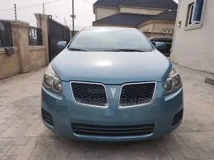 Toyota Matrix Hatchback FWD (1.8L 4cyl 5M) 2010 Blue