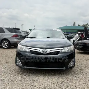 Toyota Camry XLE 4dr Sedan (2.5L 4cyl 6A) 2012 Black