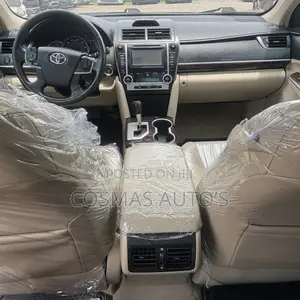 Toyota Camry XLE 4dr Sedan (2.5L 4cyl 6A) 2012 Black