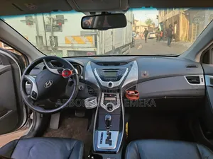 Hyundai Avante 2012 Silver