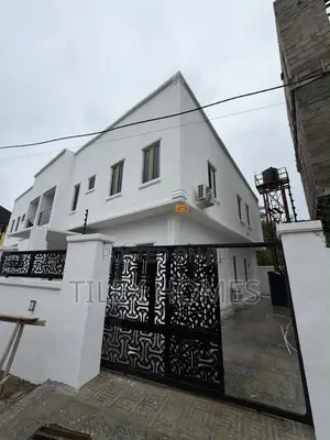 Furnished 4bdrm Duplex in Williams Estate, Akowonjo for sale