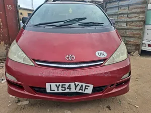 Toyota Previa 2002 Red