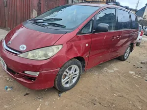 Toyota Previa 2002 Red