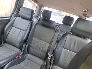 Toyota Previa 2002 Red