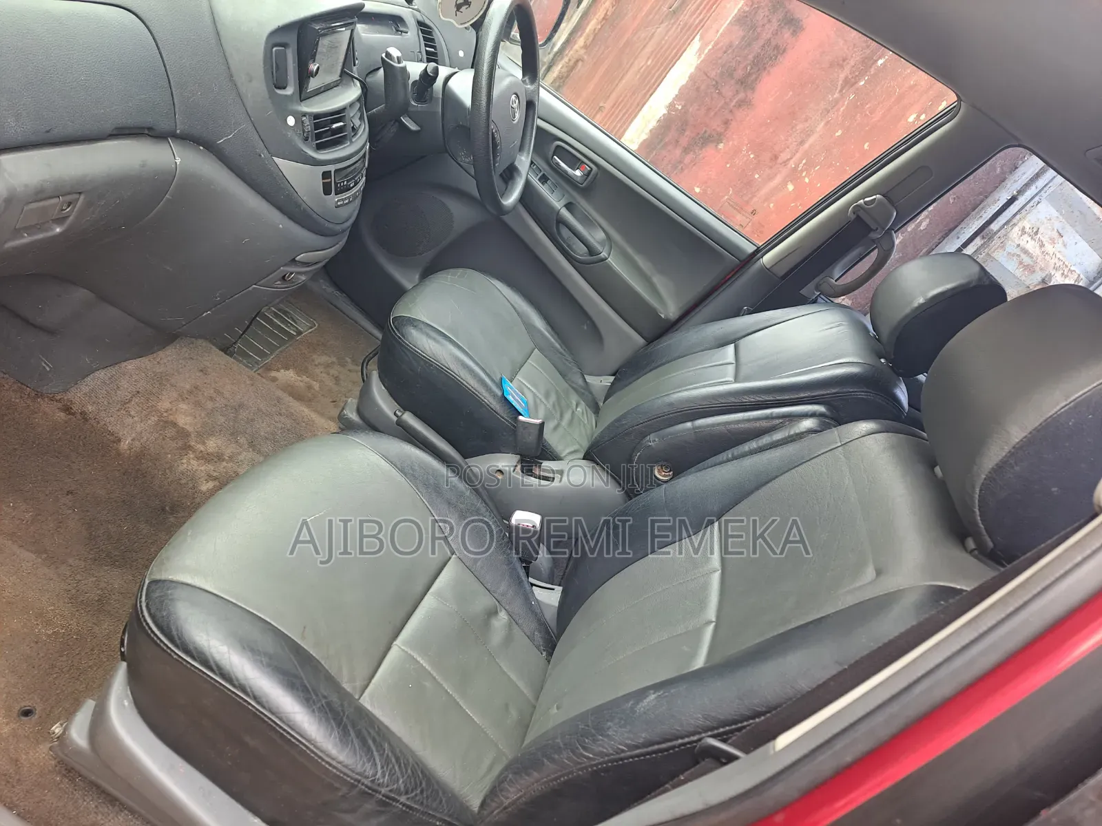 Toyota Previa 2002 Red