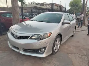 Toyota Camry 2014 Silver