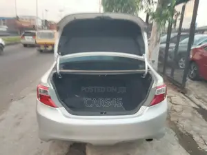 Toyota Camry 2014 Silver