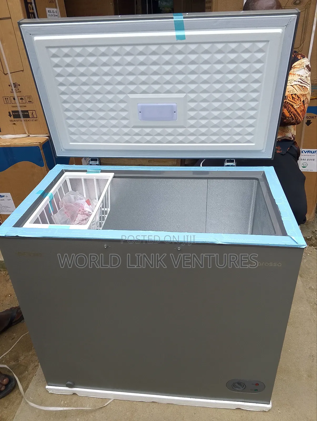Aeon Chest Freezer 200 Liters Model 200 Model,