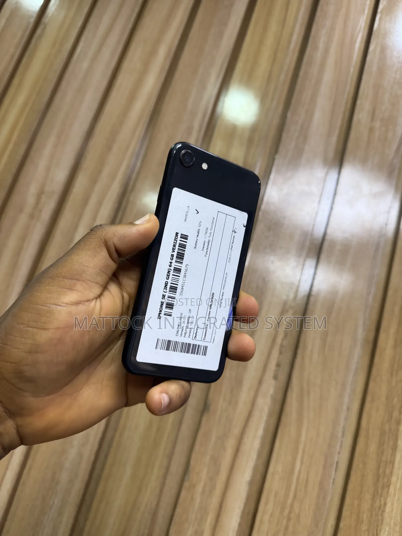 Apple iPhone SE 128 GB Black