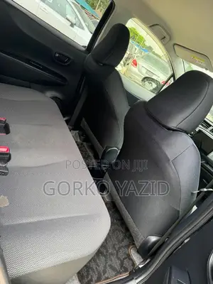 Toyota Yaris L Hatchback 3dr 2013 Black