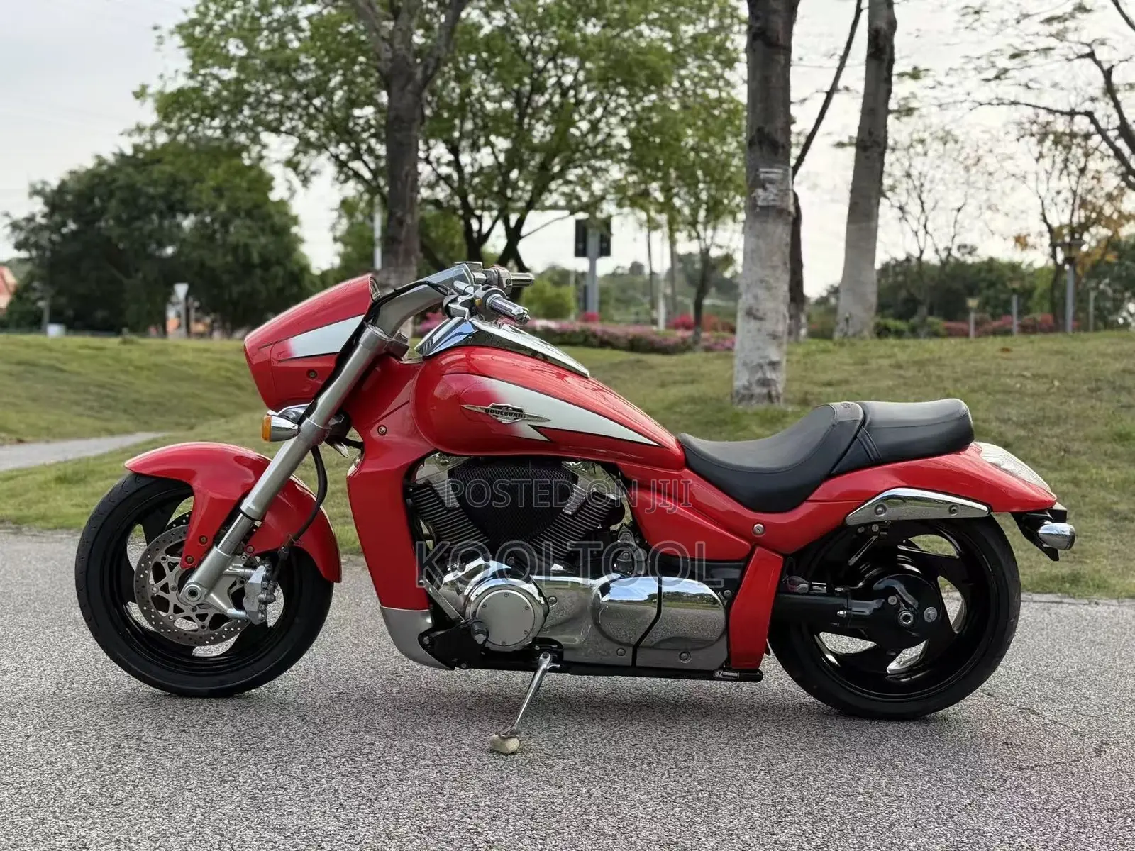 Suzuki Intruder 2015 Red