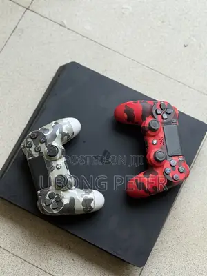 Playstation 4 Slim