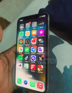 Apple iPhone X 64 GB White