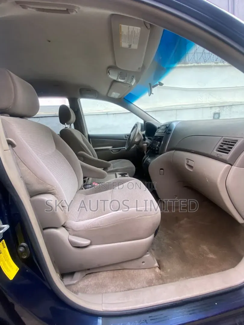 Toyota Sienna 2006 Blue