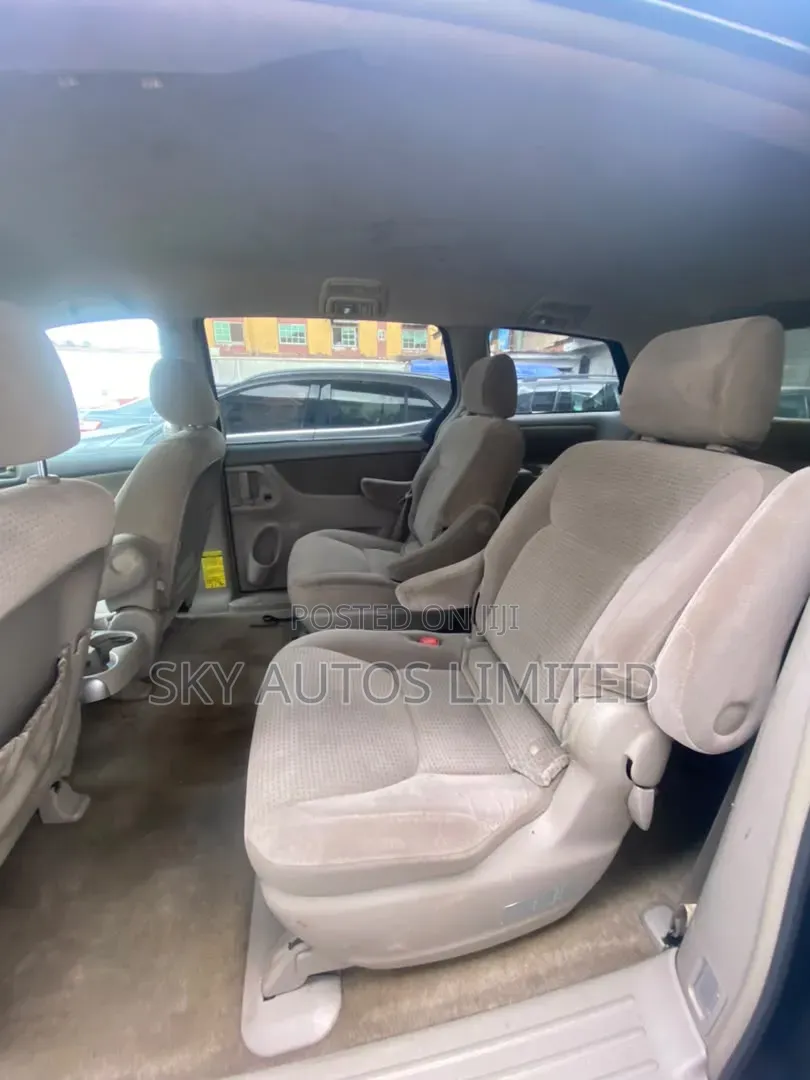 Toyota Sienna 2006 Blue