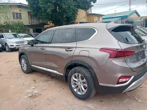 Hyundai Santa Fe SEL 2.4 FWD 2019 Gray