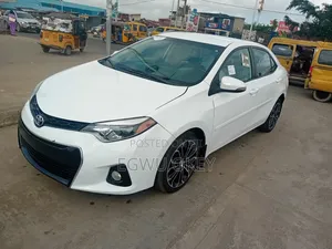 Toyota Corolla 2016 White