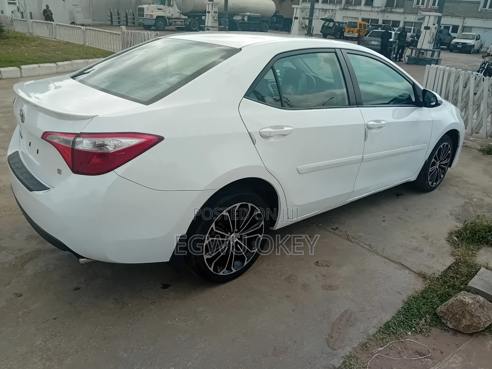 Toyota Corolla 2016 White