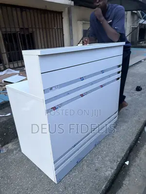 Receptionist Desk/Front Desk
