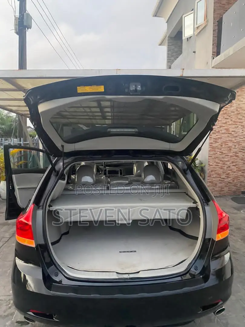 Toyota Venza 2011 Black