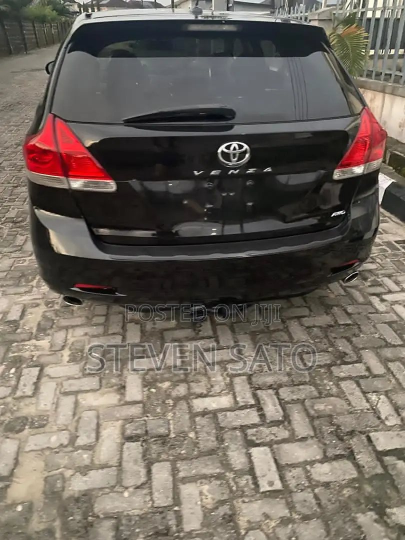Toyota Venza 2011 Black