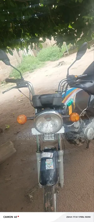 TVS HLX 125 2019 Black