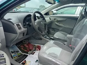 Toyota Corolla 2010 Green