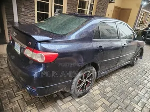 Toyota Corolla 2013 Blue