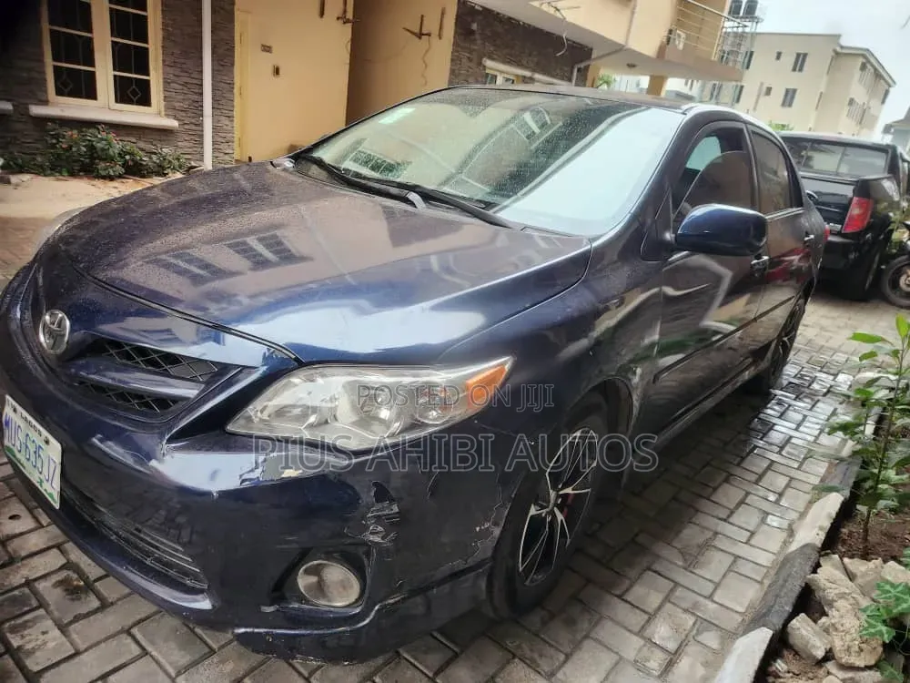Toyota Corolla 2013 Blue