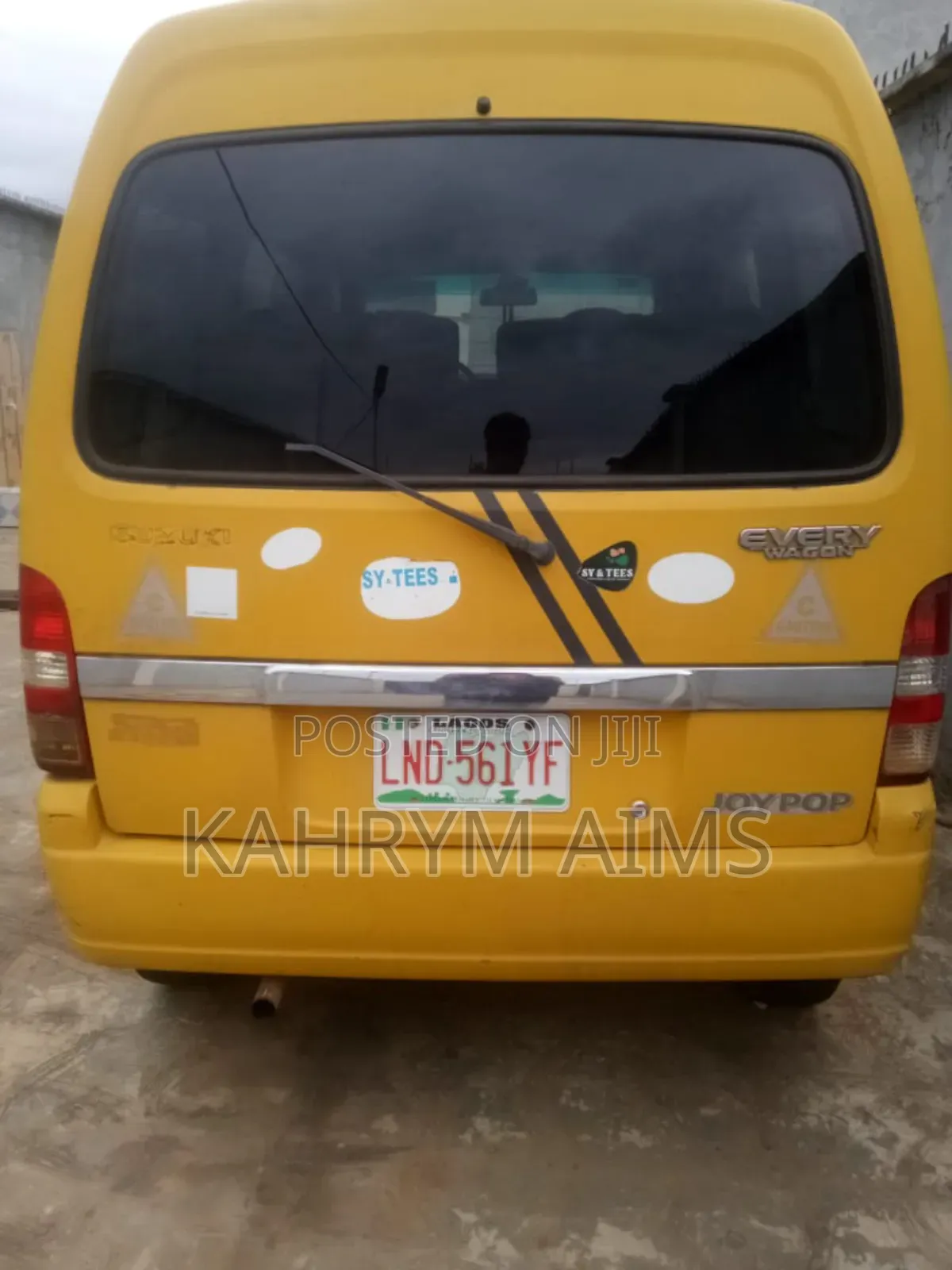 Suzuki APV Minibus 2015 Yellow