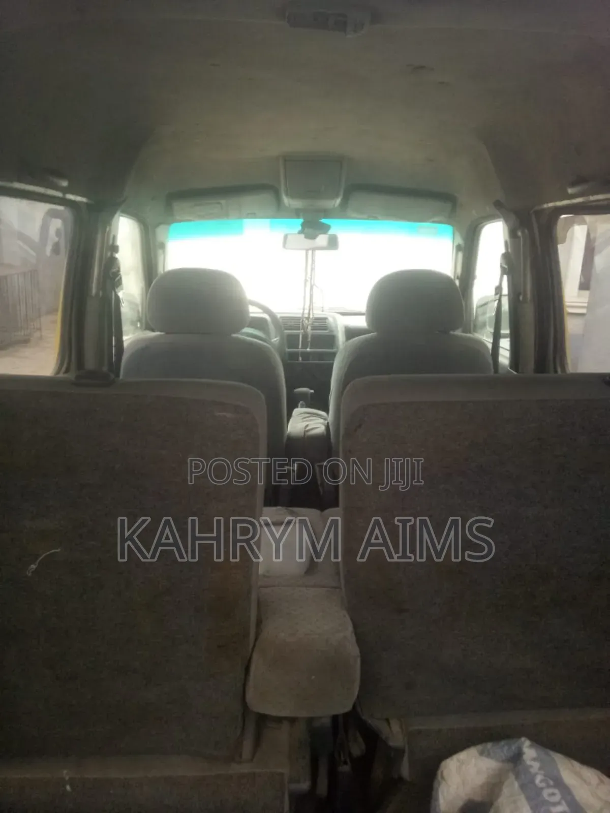 Suzuki APV Minibus 2015 Yellow