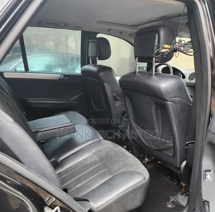 Mercedes-Benz M Class 2010 Black