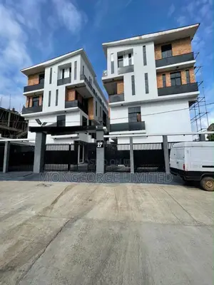 2bdrm Penthouse in Lekki for sale