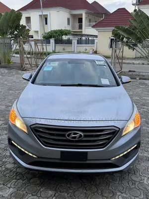 Hyundai Sonata Sport 2.0T 4dr Sedan (2.0L 4cyl Turbo 6A) 2015 Gray
