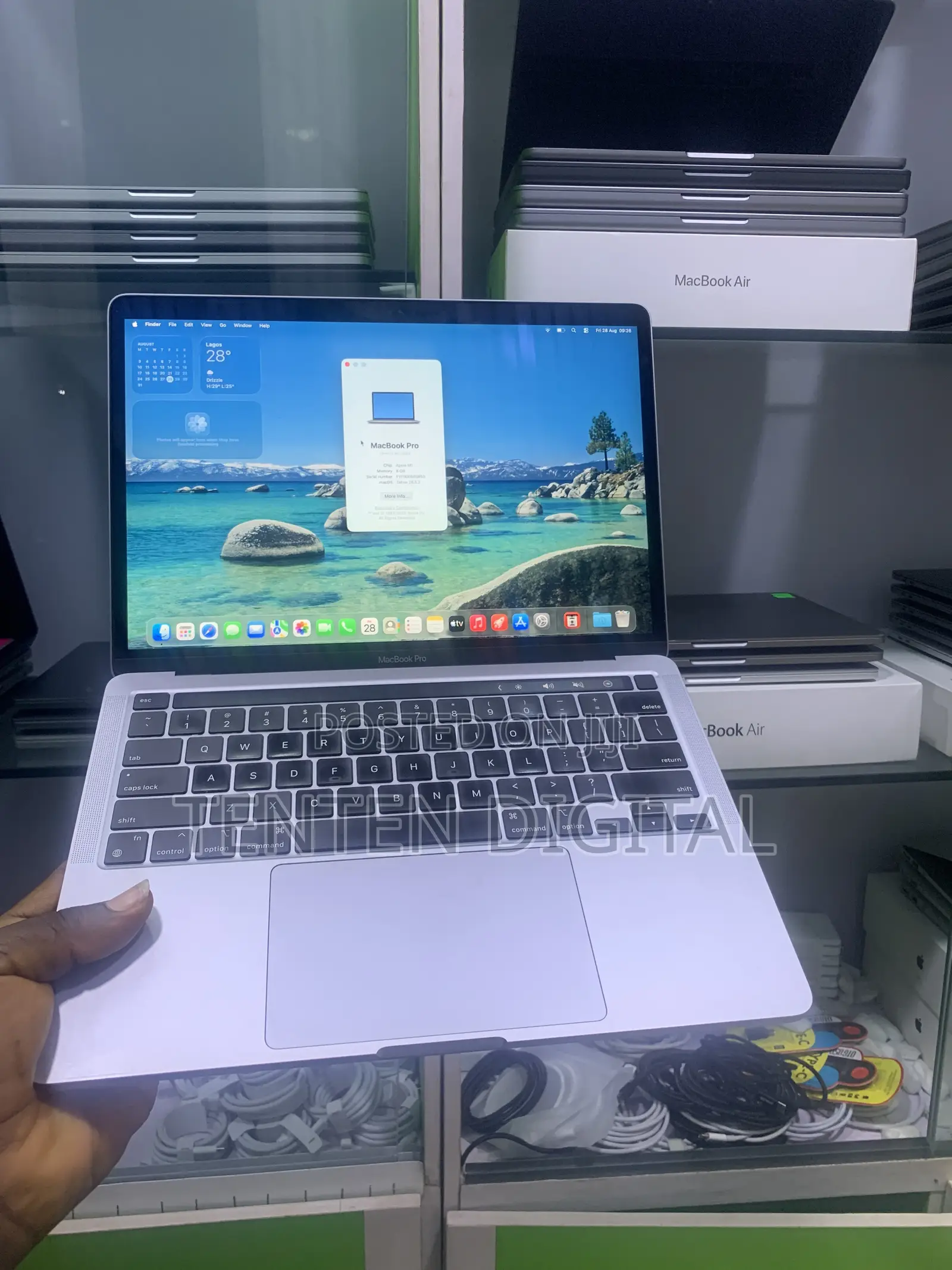 Laptop Apple MacBook Pro 2020 M1 8GB Apple M1 SSD 256GB