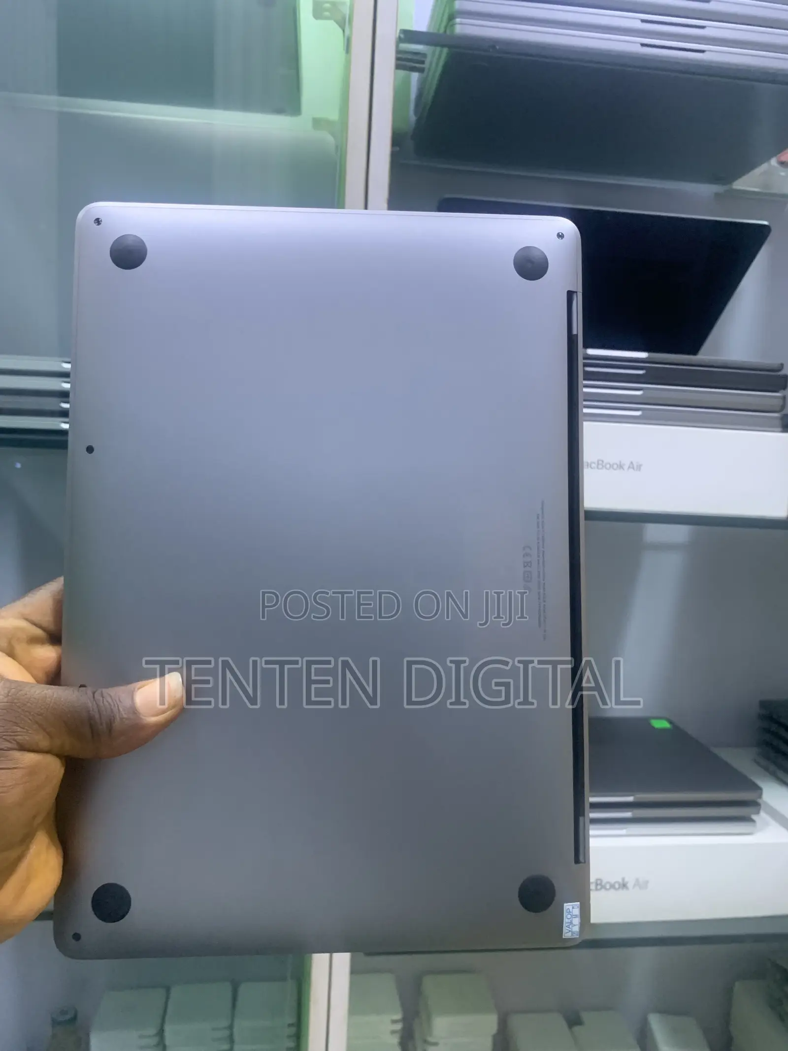 Laptop Apple MacBook Pro 2020 M1 8GB Apple M1 SSD 256GB