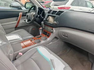 Toyota Highlander 2010 Silver