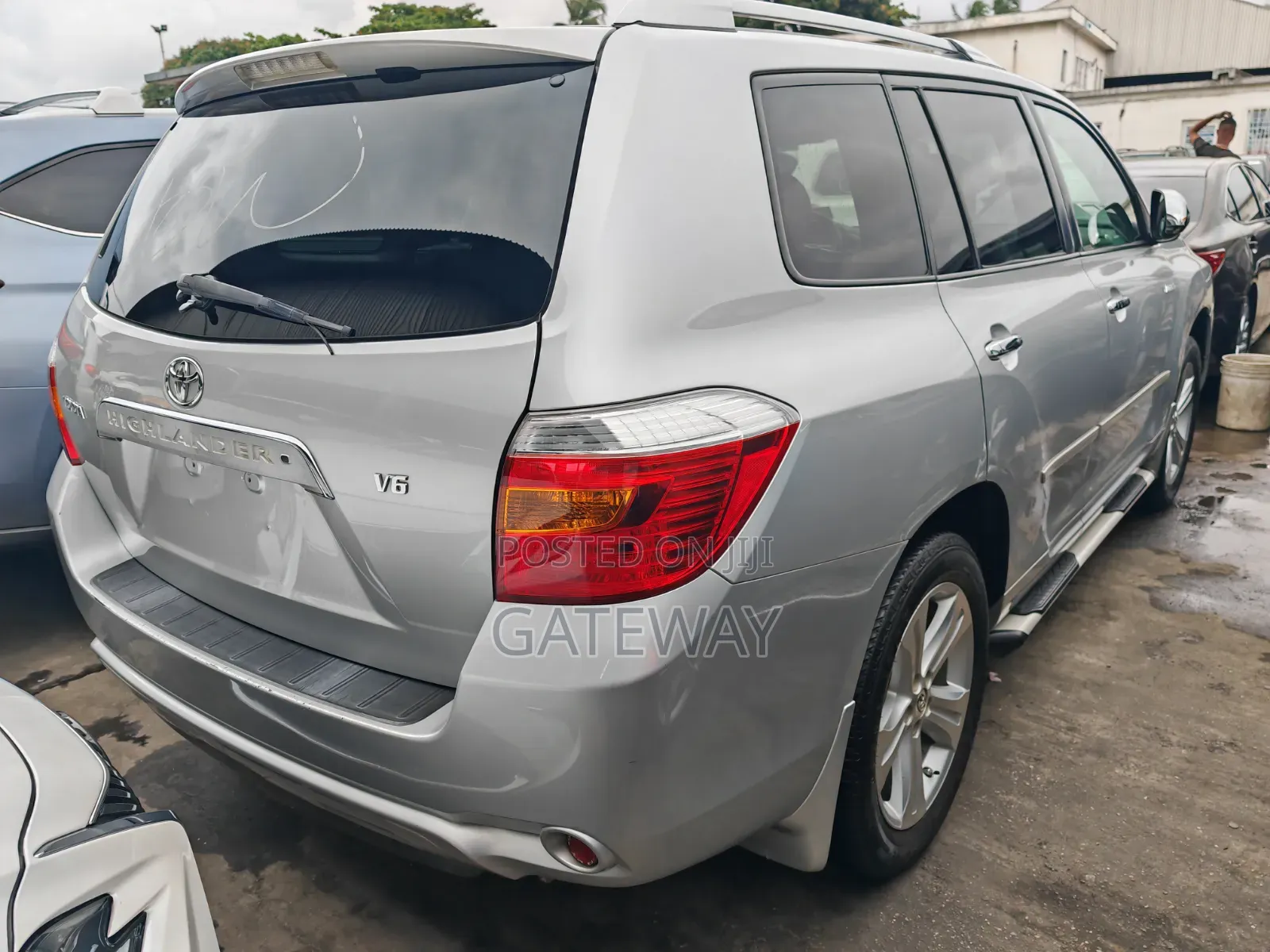 Toyota Highlander 2010 Silver