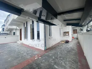 5bdrm Duplex in Osapa london for rent