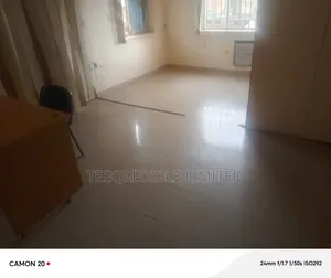 To Let: A 32sqm Office Space on Upstairs With Toilet and Parking Space