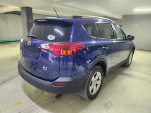 Toyota RAV4 2014 Blue