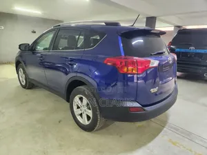 Toyota RAV4 2014 Blue