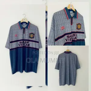Man United Retro Jersey High Quality