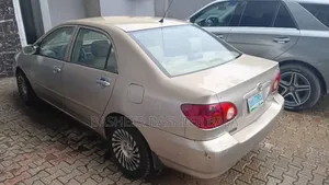 Toyota Corolla 2004 Gold