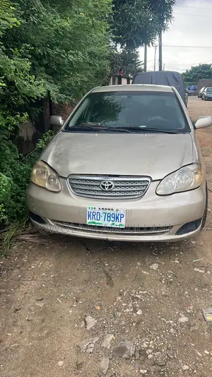 Toyota Corolla LE 2007 Gold