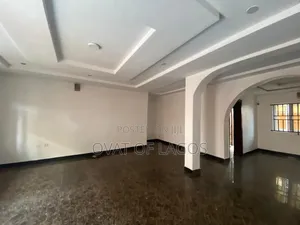 3bdrm Apartment in Osapa london for rent