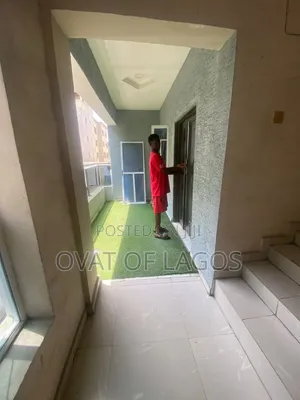 2bdrm Apartment in Osapa london for rent