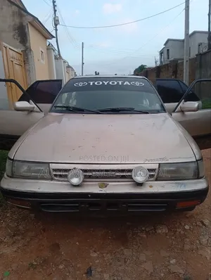 Toyota Carina 1998 Gold