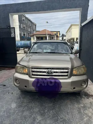 Toyota Highlander V6 2005 Gold