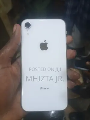 Apple iPhone XR 64 GB White